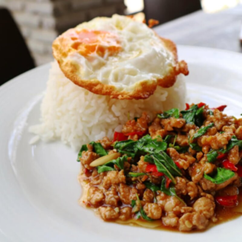 鸡肉 / 猪肉 / 海鲜打抛饭
